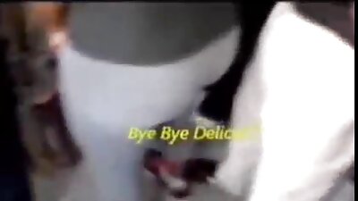 Solo Layla Rose tjera vas da poželite jesti njezinu obrijanu macu