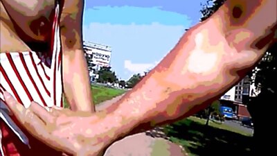 Dvije nevjerojatne plavuše imaju vruću interakciju u troje