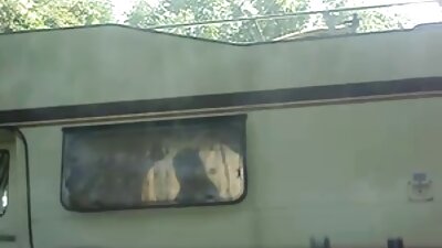 Lijepa drolja s velikim bradavicama duboko se prodire